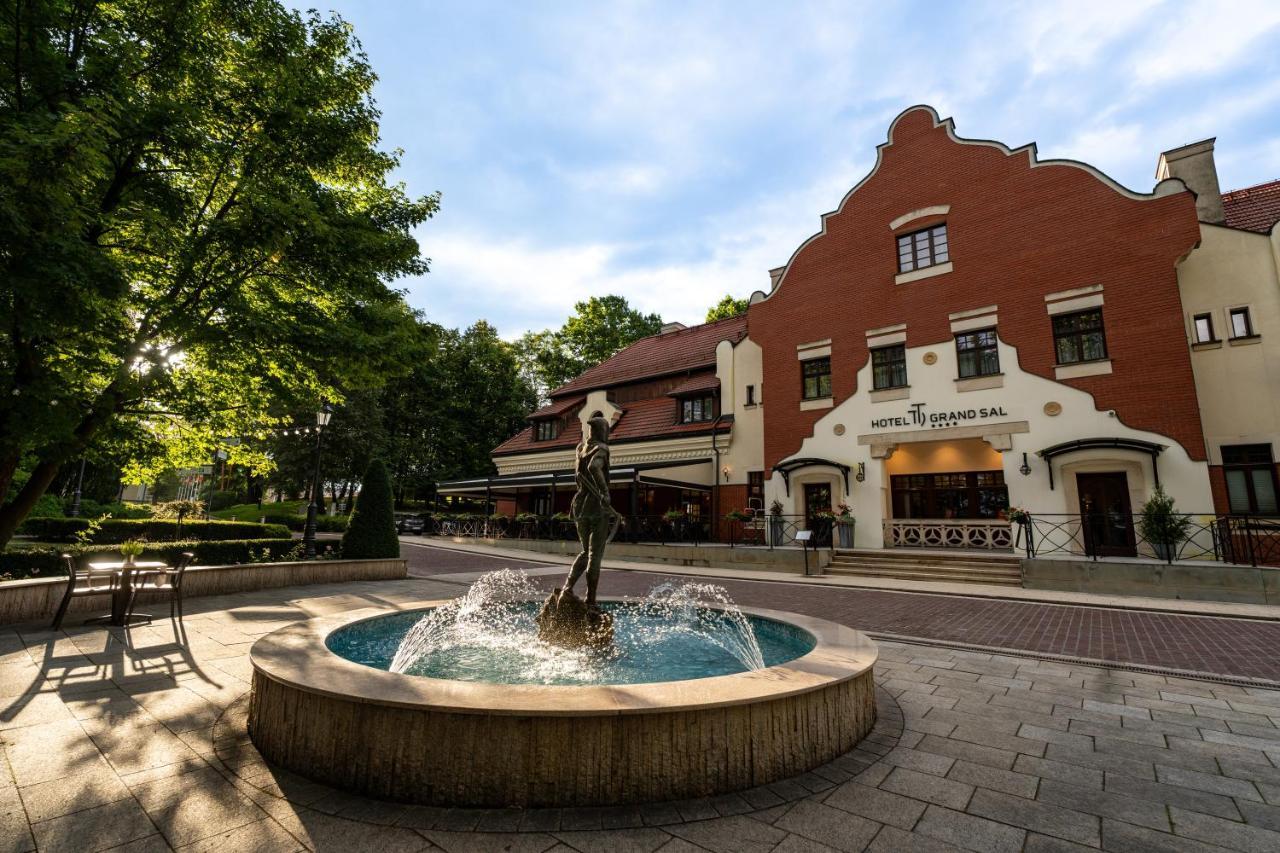 Hotel Grand Sal Wieliczka Esterno foto