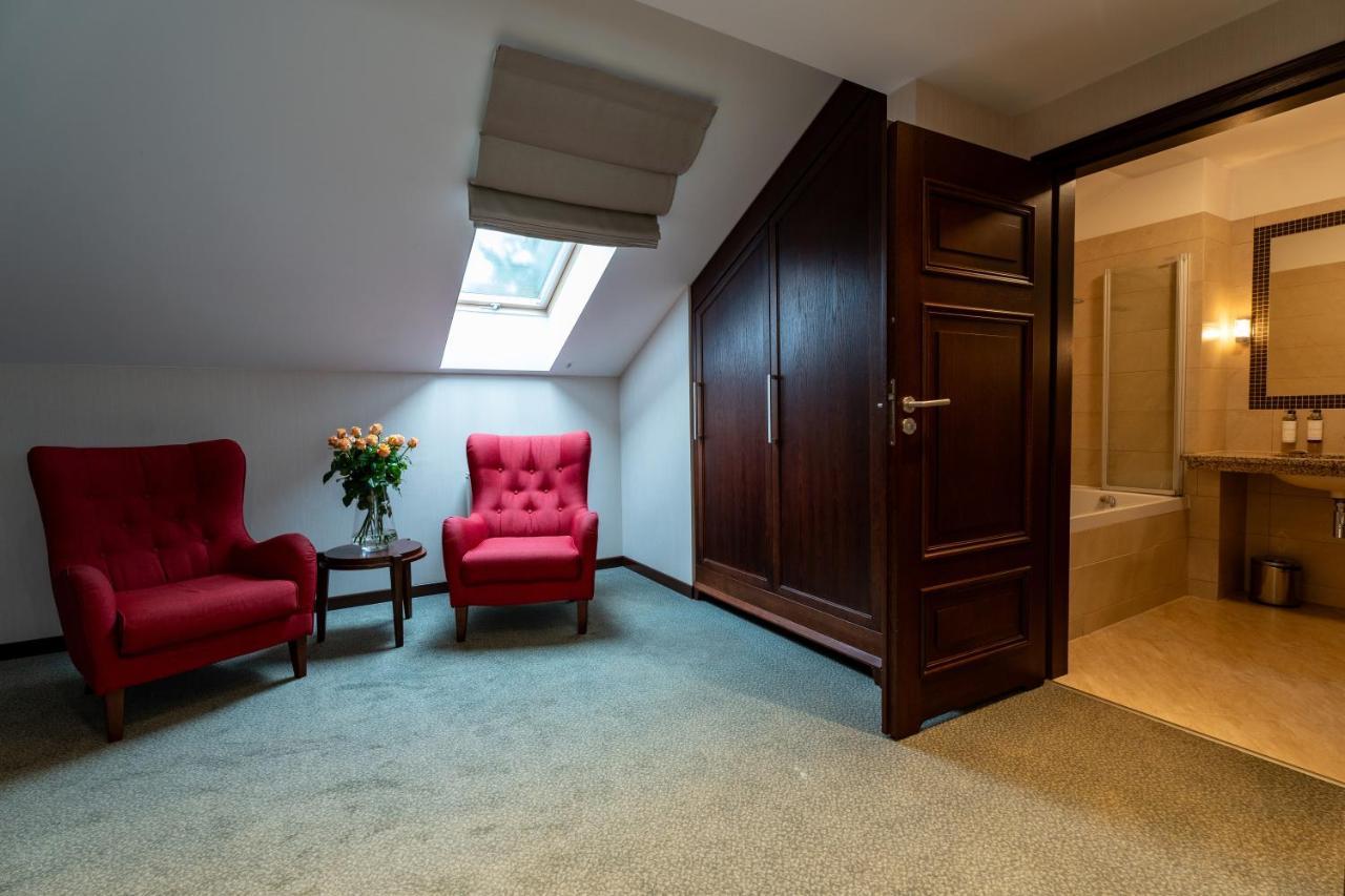 Hotel Grand Sal Wieliczka Esterno foto