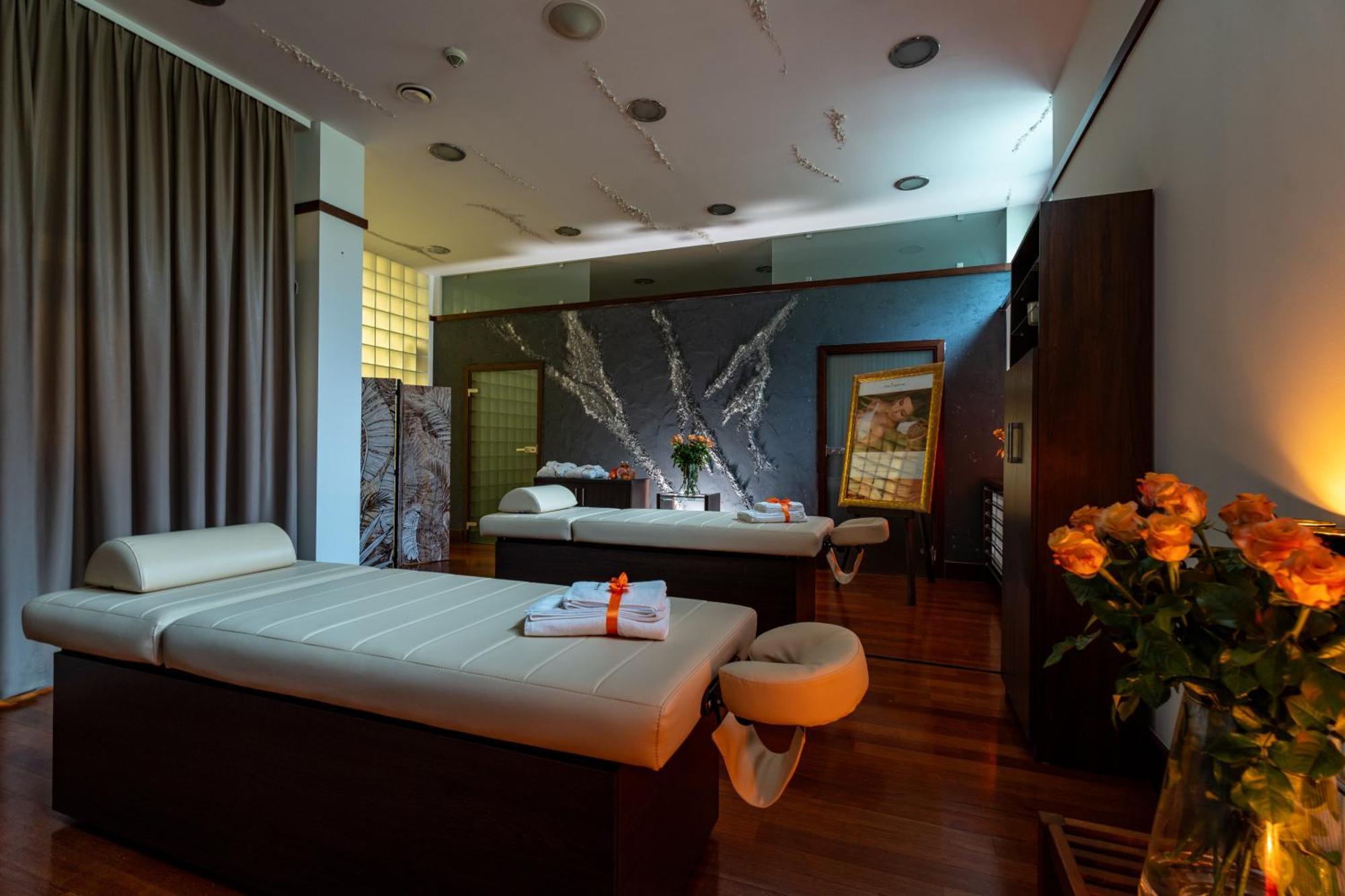 Hotel Grand Sal Wieliczka Esterno foto