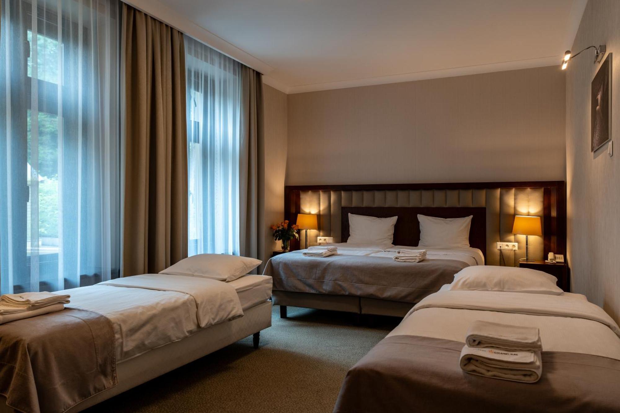 Hotel Grand Sal Wieliczka Esterno foto
