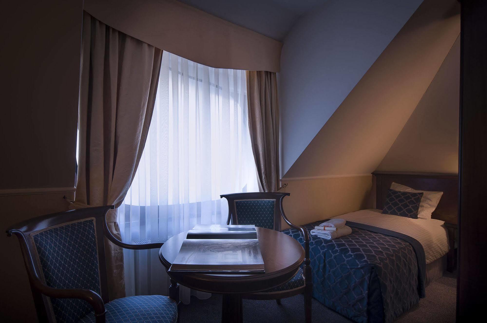 Hotel Grand Sal Wieliczka Esterno foto