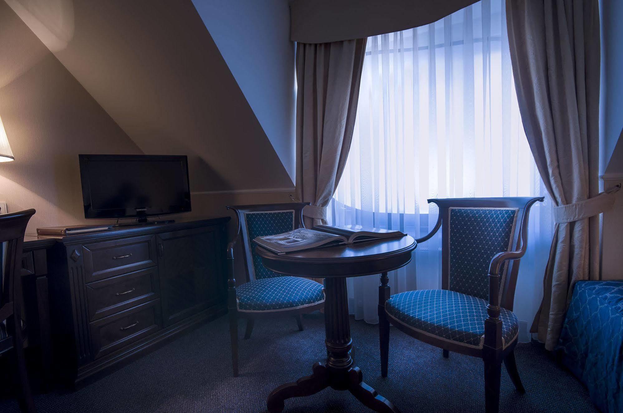 Hotel Grand Sal Wieliczka Esterno foto