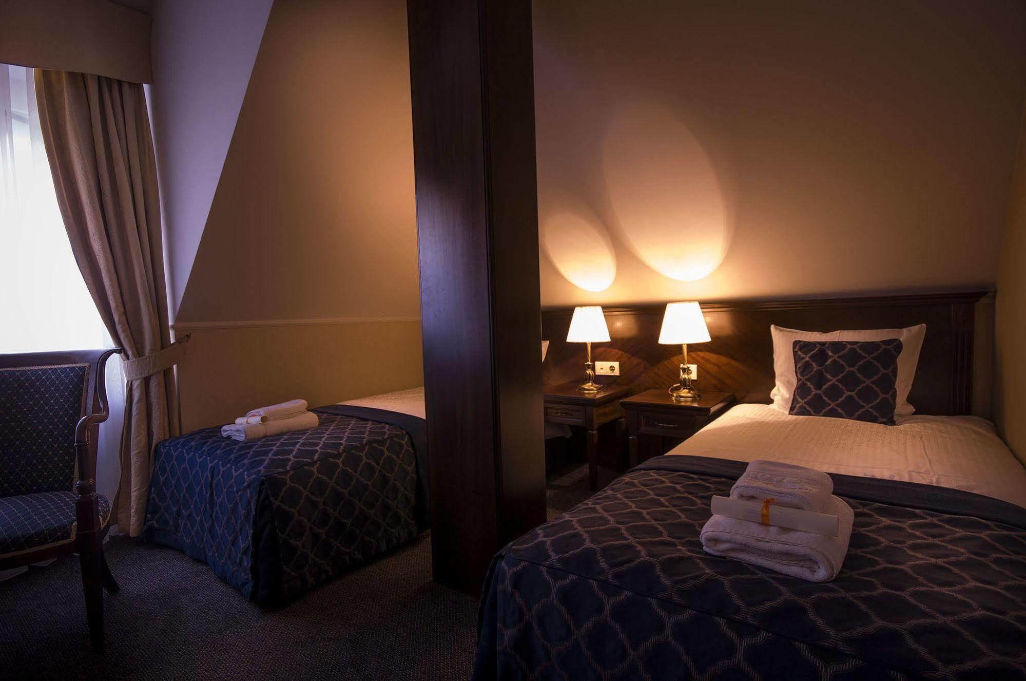 Hotel Grand Sal Wieliczka Esterno foto